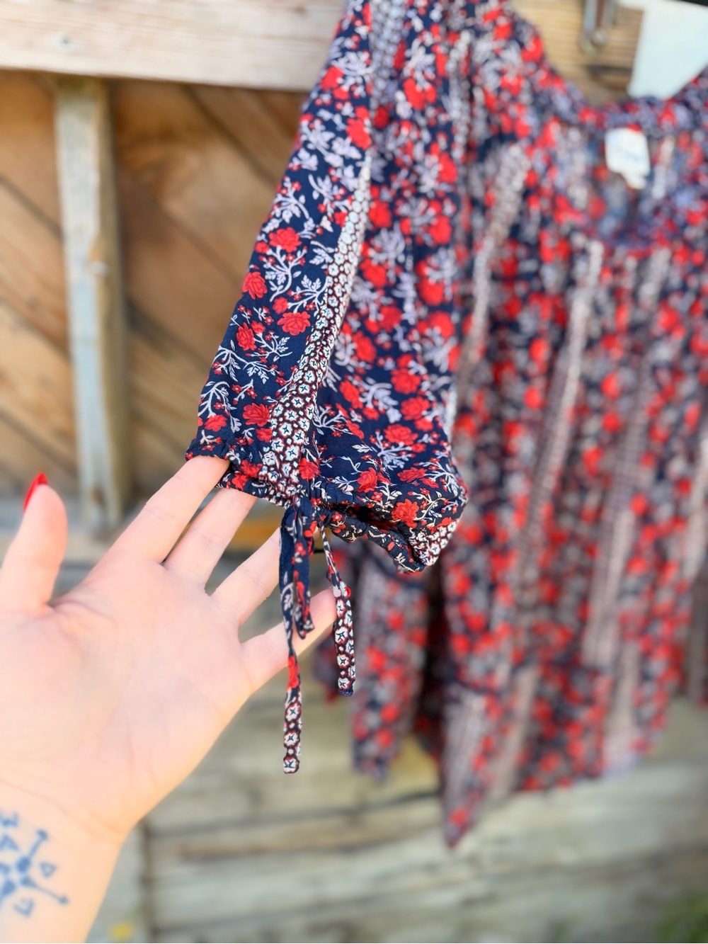 Como Vintage Navy Tunic with Red Floral Print - Picture 4 of 8